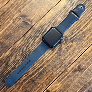Apple Watch Series 7 45mm with Black Silicone Band